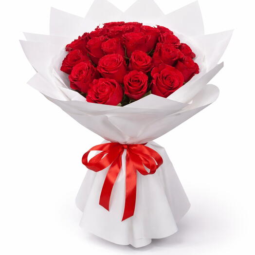 Romantic bouquet red roses