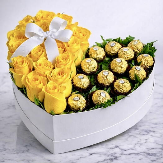 أناقة القلب الذهبي - 13 فيريرو و21 وردة صفراء