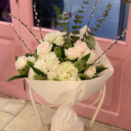 White candy roses hydrangeas and willows