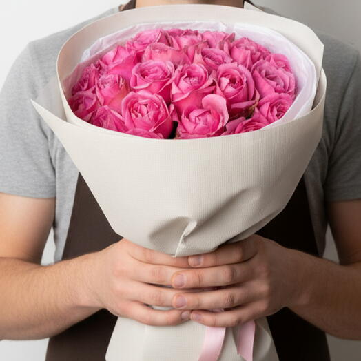 Luxury Blush – 11 Pink Roses