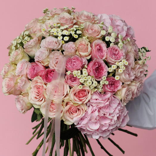 Ophelia: Large Bouquet of Pink Roses and Hydrangeas