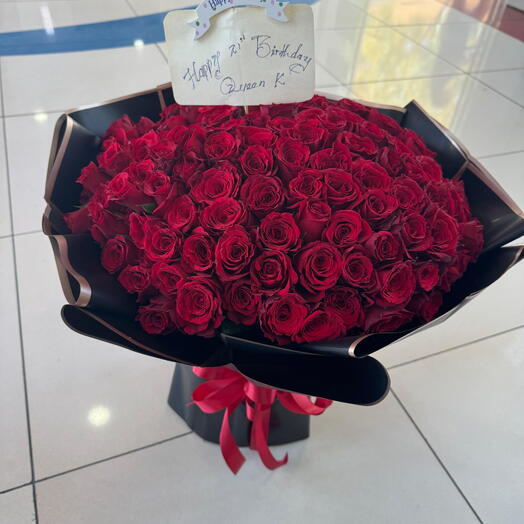 100 роз любви