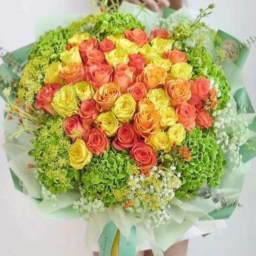 Sunset Glow Green hydrangea Combo With Orange Rose