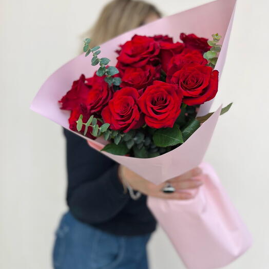 Small red rose bouquet