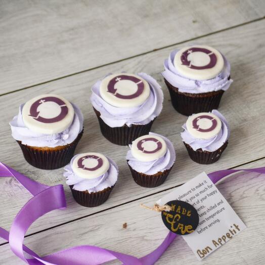 Капкейки к Международному женскому дню (6 обычных капкейков)