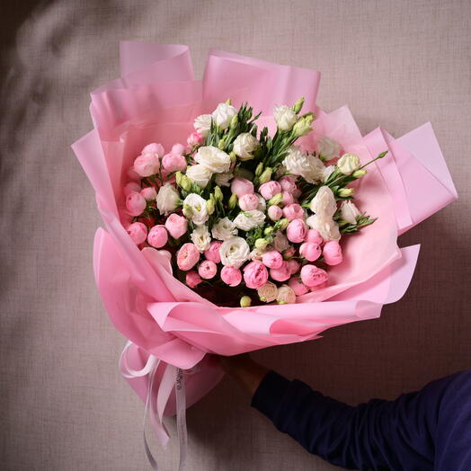 9 розовых лизиантусов Мэнсфилд и белых 5068