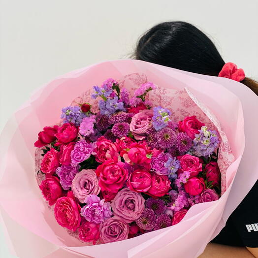 Букет цветов Фуксия Саншайн с фиолетовым