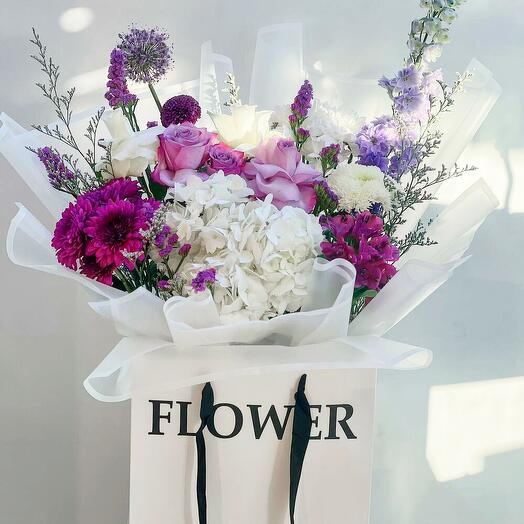 Flowers in a box premium gift