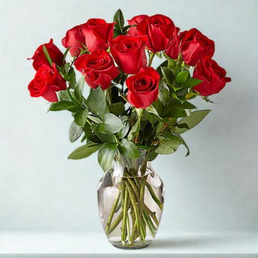 ️ Timeless Love: 12 Red Roses in a Vase! The Classic Way to Say "I Love You"! ClassicRomance GiftIdeas