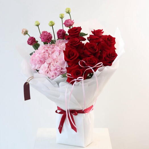 Love Story - Luxury Pink , Red Roses and Hydrangea Bouquet