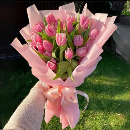 Шепчущие розовые тюльпаны