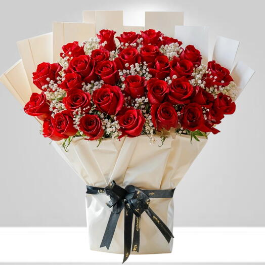 La Rose Bella премиальный дизайнерский букет из красных роз