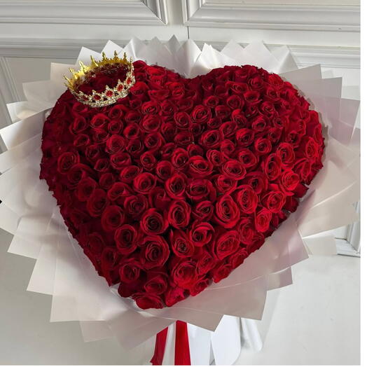 Queen Of Hearts - 201 Red Rose Heart Bouquet