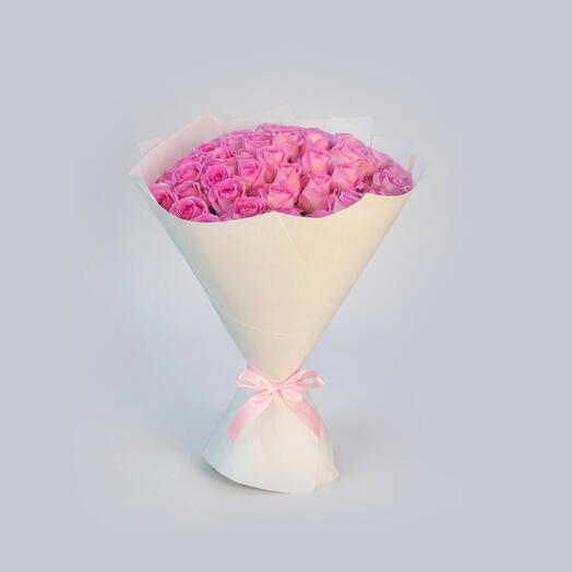 Роскошный розовый букет ко Дню святого Валентина | 31 роза | Романтичная доставка цветов в ОАЭ