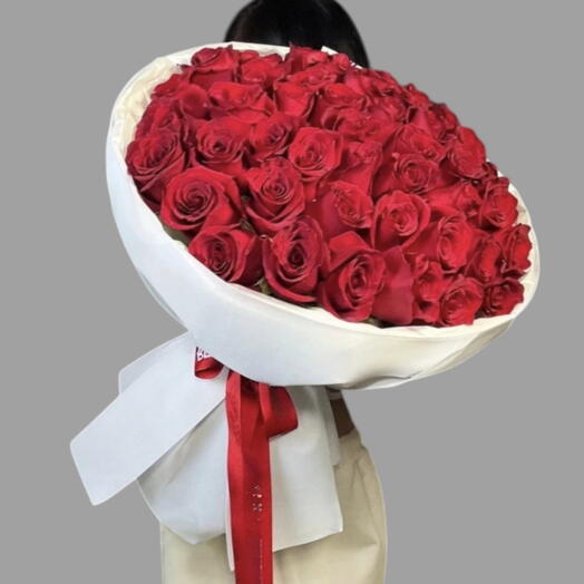 Red Piano _ Valentine s 69 Red Rose Luxurious Bouquet