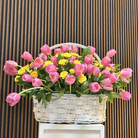 The Meadow Picnic Basket