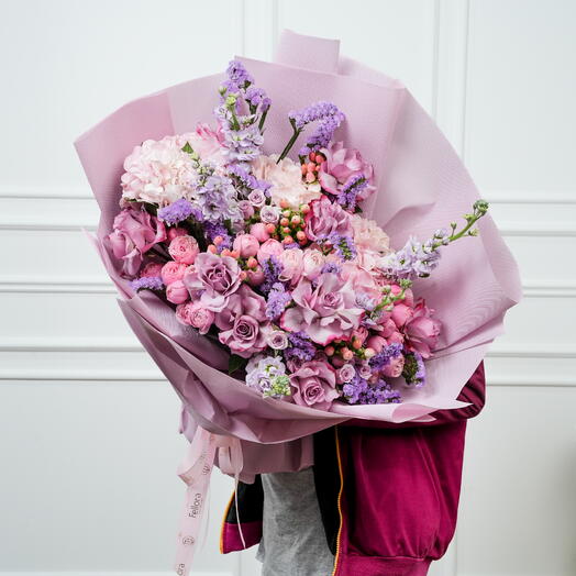 Ramo de lujo de rosa púrpura y hortensia