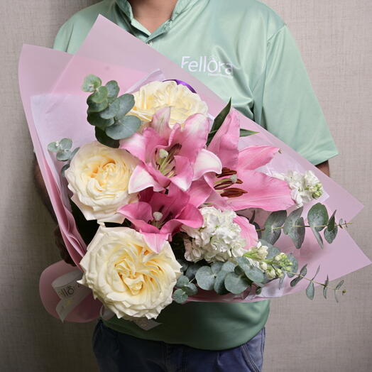 Elegant Pink Lily   Candlelight Rose Bouquet 6558