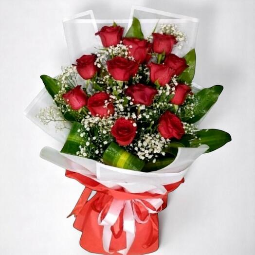 Red roses and gypsophila