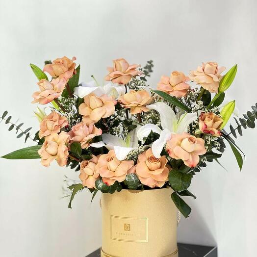 Розы Капучино в коробке