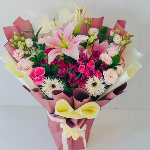 Beauty flower mix bouquet