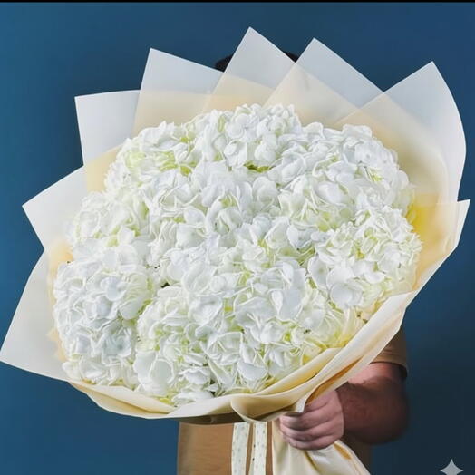 9 White Hydrangea Bouquet