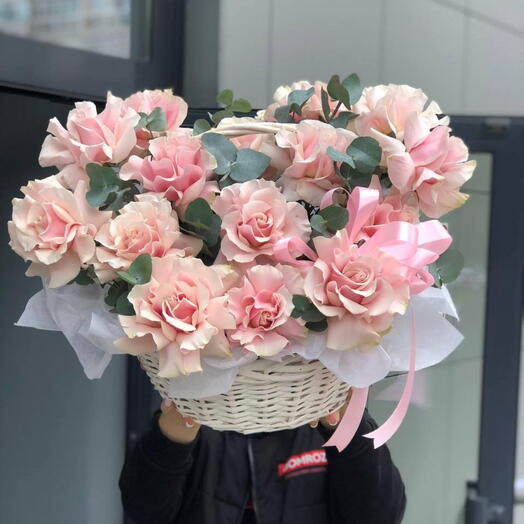 Мини-обещание роскошная корзина розовых роз