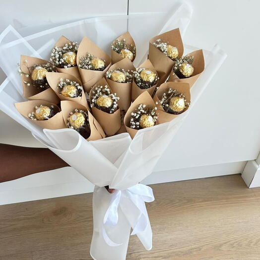 باقة أنيقة من شوكولاتة فيريرو روشيه