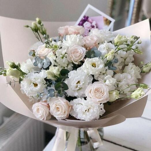 Luxury White And Blush Mixed Flower Bouquet
