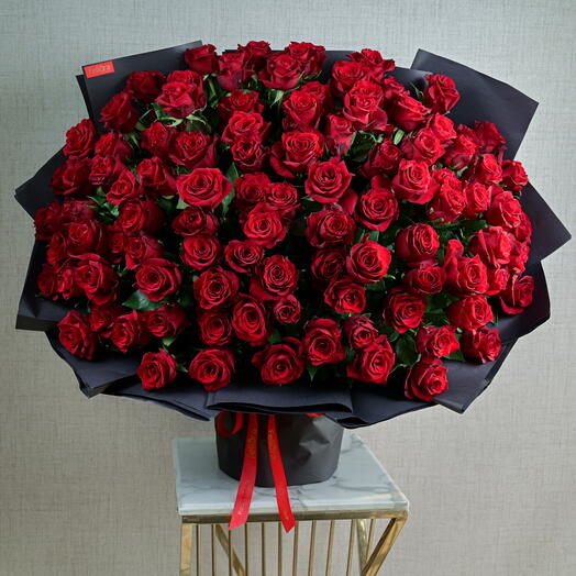 Luxurious 101 Premium Red Roses Arrangement-1801