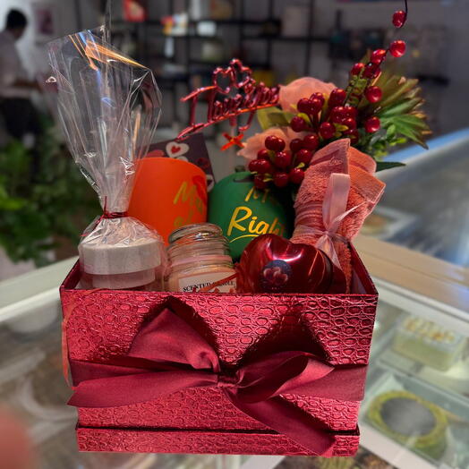 Подарочная коробка с парной кружкой