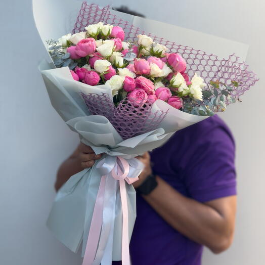 Silva Pink Whisper — 10 Spray   11 White Baby Roses Bouquet | Delicate Gift of Grace, Admiration   Heartfelt Elegance