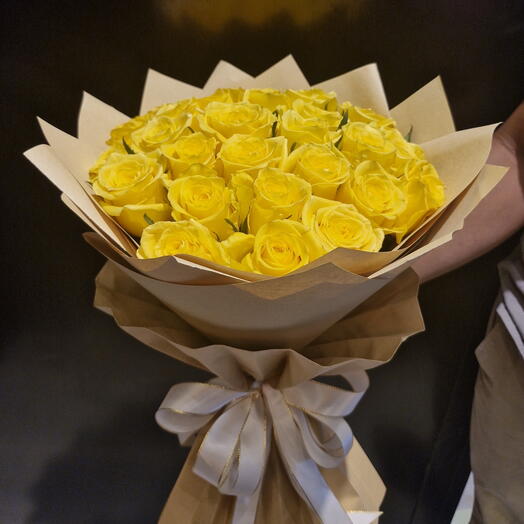 Специальные жёлтые розы