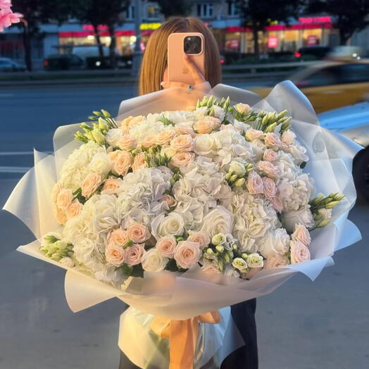 Белый микс-букет