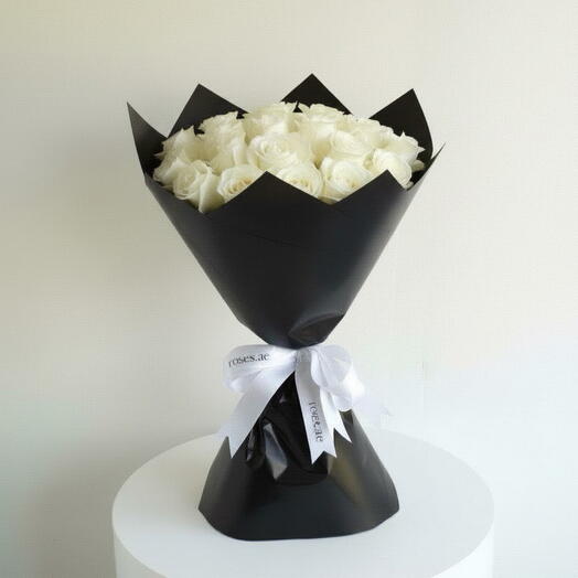 25pcs roses (white)
