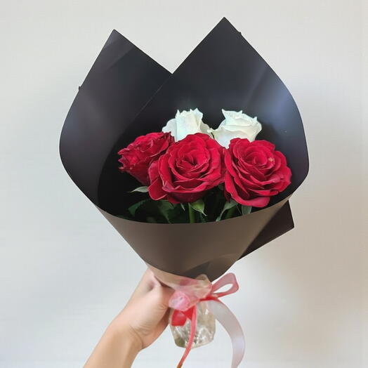 Eternal Embrace 5 Rose Bouquet