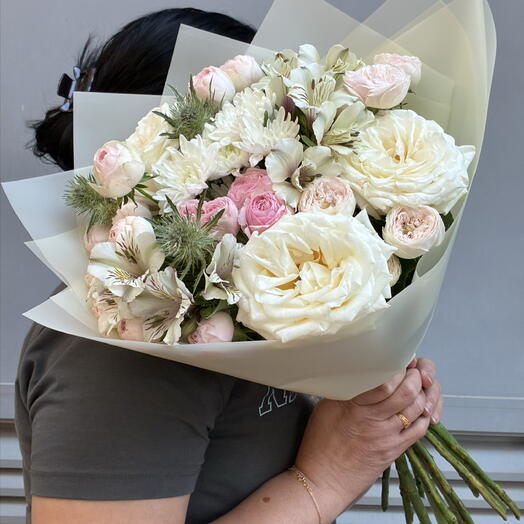 Sweet Ivory Bouquet
